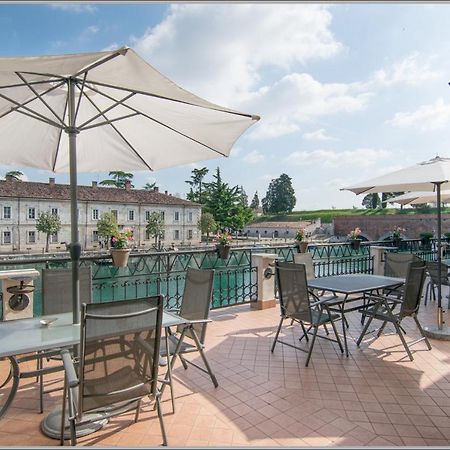 Fiori Sull'Acqua Apartments 佩斯基耶拉德加达 外观 照片