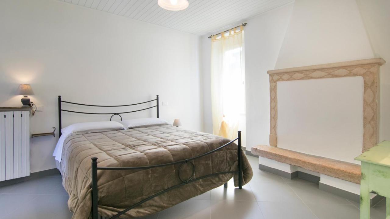 Fiori Sull'Acqua Apartments 佩斯基耶拉德加达 外观 照片