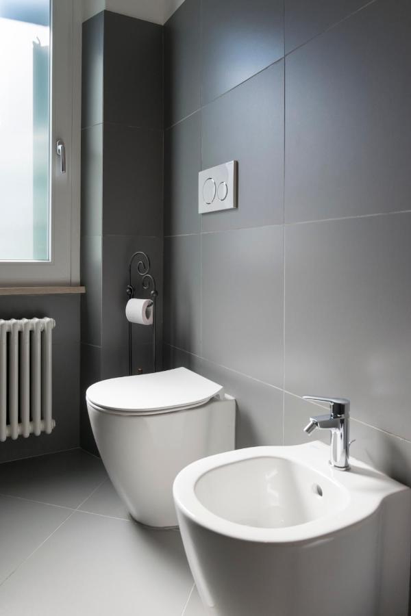 Fiori Sull'Acqua Apartments 佩斯基耶拉德加达 外观 照片