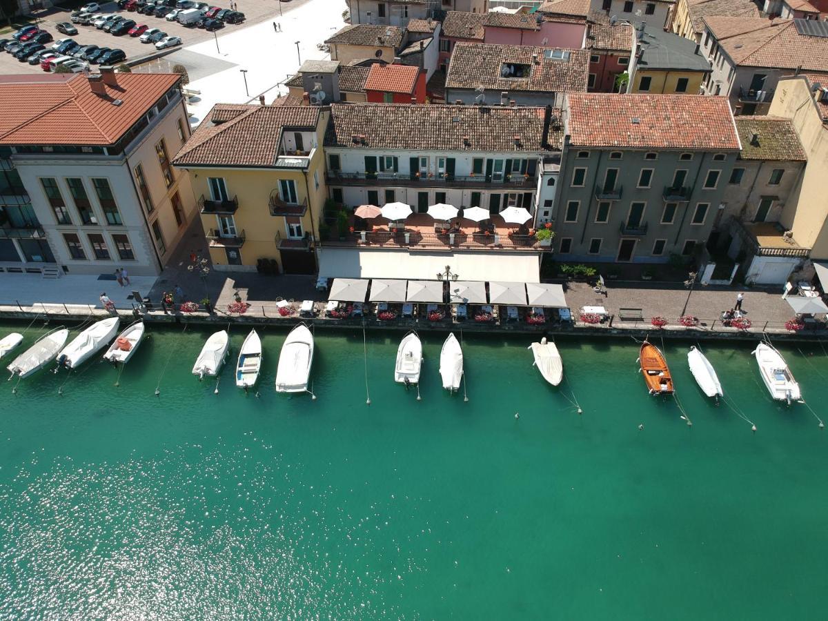 Fiori Sull'Acqua Apartments 佩斯基耶拉德加达 外观 照片