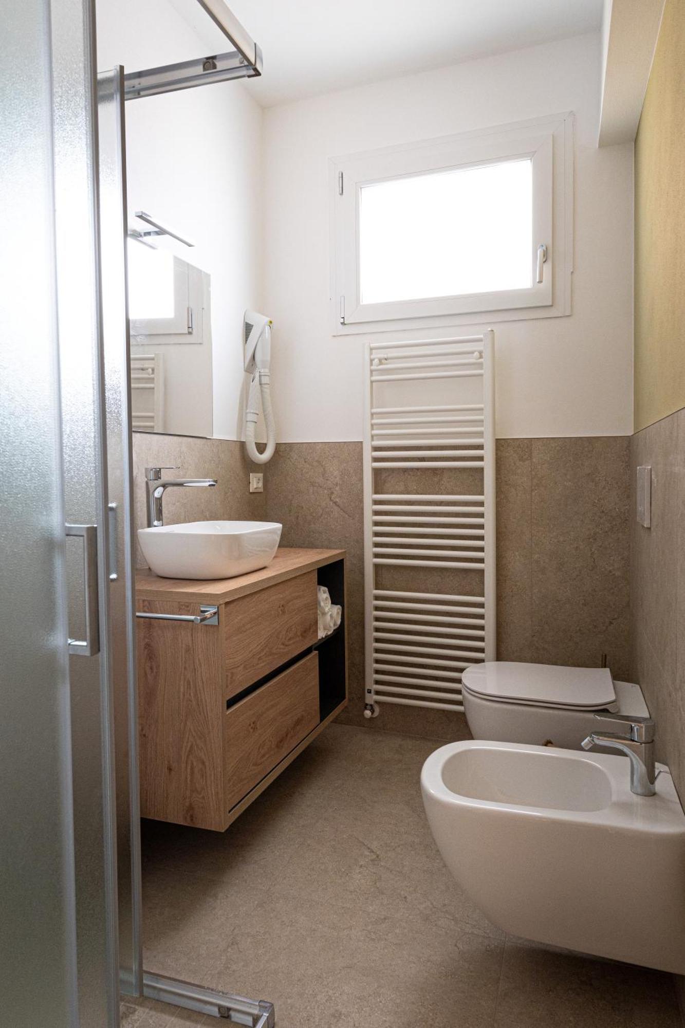 Fiori Sull'Acqua Apartments 佩斯基耶拉德加达 外观 照片