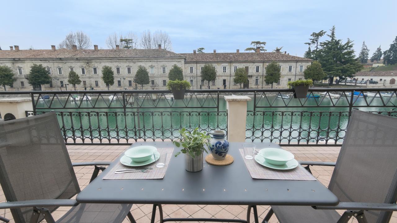 Fiori Sull'Acqua Apartments 佩斯基耶拉德加达 外观 照片