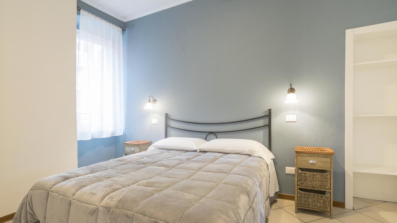 Fiori Sull'Acqua Apartments 佩斯基耶拉德加达 外观 照片