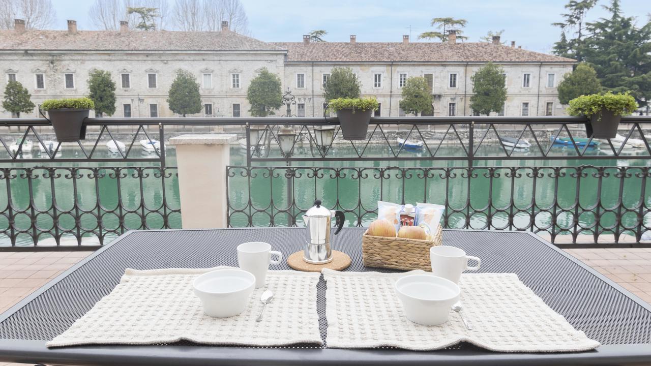 Fiori Sull'Acqua Apartments 佩斯基耶拉德加达 外观 照片